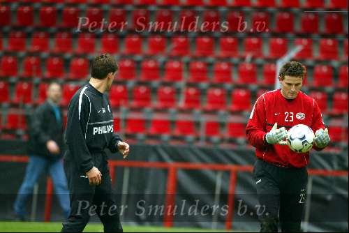 Eindhoven 29 oktober 2002
Laatste training psv voor champions L. tegen auxere
Ronald waterreus en Joop Hiele