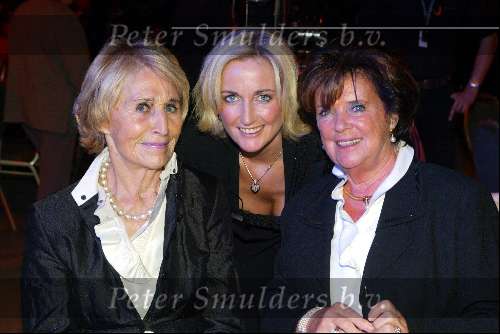 Groningen 26 oktober 2002
Schlagerfestival.
Sandra v d Valk, Toos v d Valk Wil Michels
