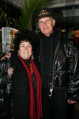 Rijswijk 31 oktober 2004
Premiere Purper in rijswijkse schouwburg.
Ad Visser met pet en vrouw