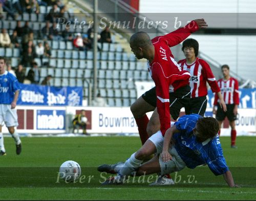 Den bosch, 7 november 2004
FC Den bosch-PSV, eindstand 0-3
Alex op weg naar 0-2