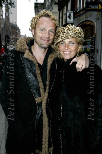 Amsterdam 3 oktober 2004
Presentatie sieradenlijn van Maik de Boer.
Anita Witsier met pet en vriend