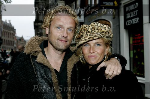 Amsterdam 3 oktober 2004
Presentatie sieradenlijn van Maik de Boer.
Anita Witsier met pet en vriend