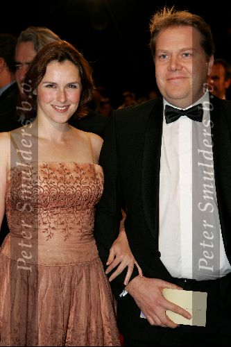 Amsterdam 21 oktober 2004
Uitreiking van de televizierring in HMH.
Anniko v Santen met vriend