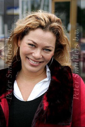 Den Haag 4 oktober 2004
Presentatie  van het plaatsen van het circustheater in Madurodam.   
Antje Monteiro