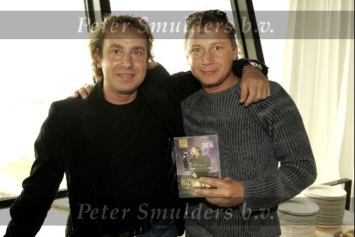 Rotterdam 14 oktober 2004
Marco Borsato presentatie dvd in euromast. 
Marco Borsato en Armando Borsato