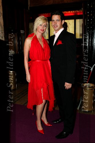 Amsterdam 18 oktober 2004
Uitreiking Beau Monde awards in Tuschinski.
Bridget Maasland met vriend Pepijn