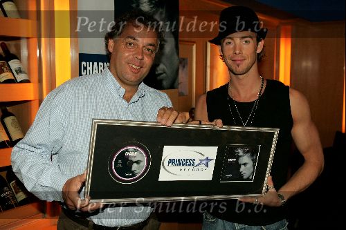Hong Kong 11 oktober 2004
Princess Model of the world verkiezing.
Charly Luske en Aad Ouborg