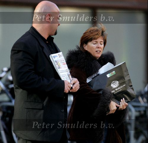 Amsterdam 21 oktober 2004
Chazia Mourali met persoonlijke beveiliging na bedreiging