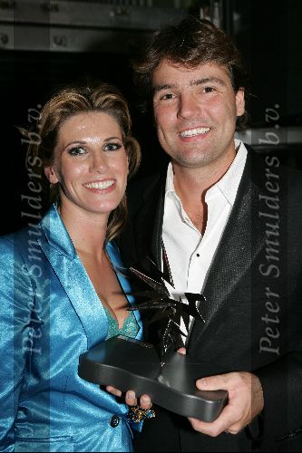 Amsterdam 21 oktober 2004
Uitreiking van de televizierring in HMH.
Reinout Oerlemans met Danielle Overgaag