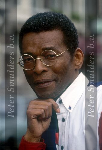 Donald Jones ( ex-man van Adele bloemendaal en vader van John Jones )
Overleden op 6 november 2004 op 72 jarige leeftijd