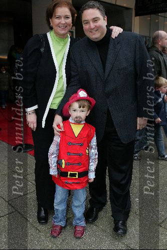Rotterdam 16 oktober 2004
Premiere Film van ome Willem in Luxor theater.
Ruben van Lambaert met zijn vader Erwin v Lambaert en moeder