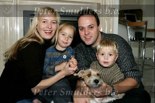 Fijnaart 23 oktober 2004
Frans Bauer met Mariska Bauer en televizierring. Samen met Christian Jan en de hond