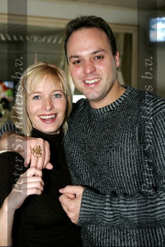 Fijnaart 23 oktober 2004
Frans Bauer met Mariska Bauer en televizierring.
