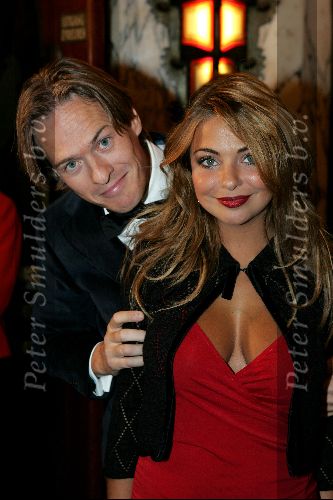 Amsterdam 18 oktober 2004
Uitreiking Beau Monde awards in Tuschinski.
Georgina Verbaan met Jort Kelder