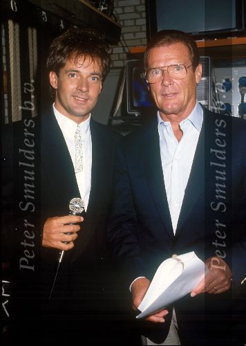 Hilversum, 26 Augustus 1990
Gerard Joling met Roger Moore