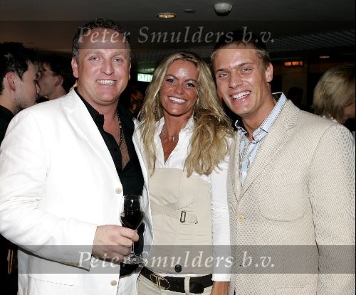 Hong Kong 8 oktober 2004
Princess Model of the world verkiezing.
Inge de Bruijn en Gordon en Winston Post
