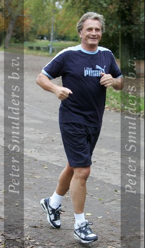Amsterdam 31 oktober 2004
Hans Breukhoven joggen in Vondelpark
