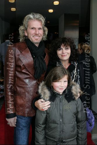 Rotterdam 16 oktober 2004
Premiere Film van ome Willem in Luxor theater.
Henriette Tol met man en dochter