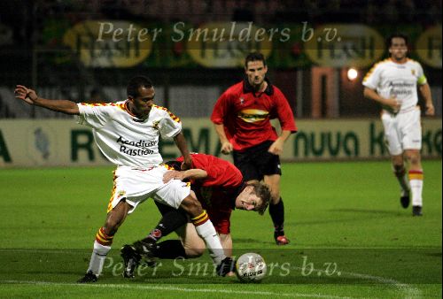 Helmond, 8 Oktober 2004
Helmond Sport-Go Ahead Eagles, eindstand 1-1
Ignacio Tuhutera in aktie