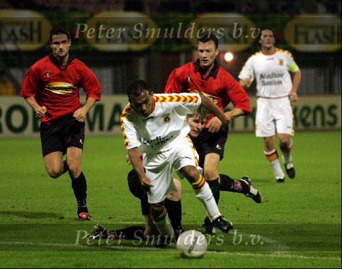 Helmond, 8 Oktober 2004
Helmond Sport-Go Ahead Eagles, eindstand 1-1
Ignacio Tuhutera in aktie