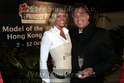 Hong Kong 8 oktober 2004
Princess Model of the world verkiezing.
Aad Ouborg en Inge de Bruijn