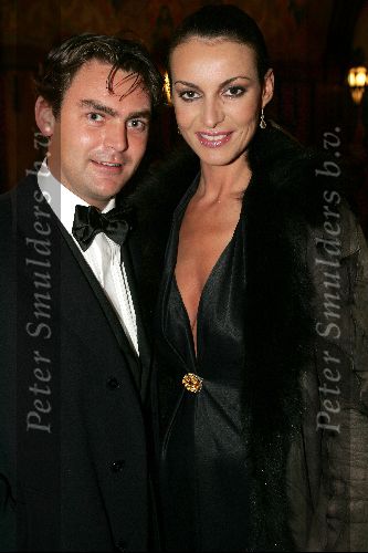 Amsterdam 18 oktober 2004
Uitreiking Beau Monde awards in Tuschinski.
Irene v d Laar met vriend
