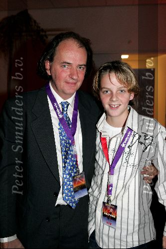 Leiden 25 oktober 2004
Premiere Holiday on ice in Groenoordhallen.
Jean v d Velde met zijn zoon Jannick v d Velde