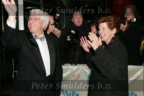 Amsterdam 21 oktober 2004
Uitreiking van de televizierring in HMH.
Maartje v Weegen met Joop Daalmeijer