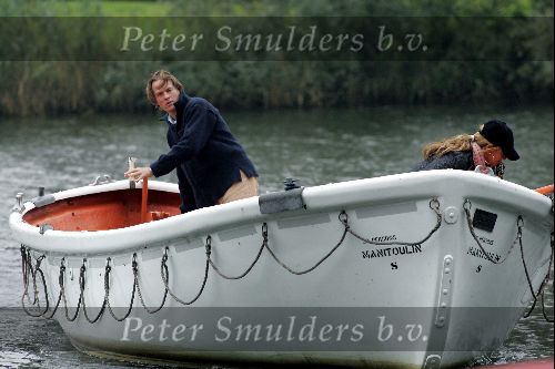 Nigtevecht 16 oktober 2004
Georgina Verbaan en Jort Kelder varen met boot op Vecht