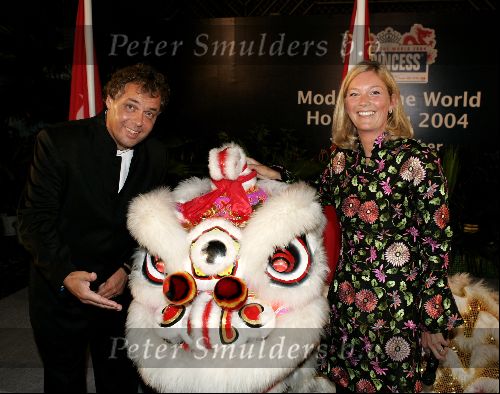 Hong Kong 8 oktober 2004
Princess Model of the world verkiezing.
Aad ouborg en Karin v Kempen