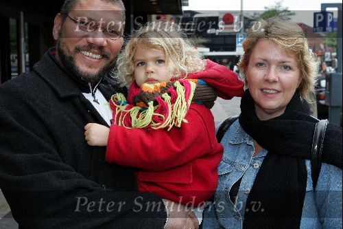 Rotterdam 16 oktober 2004
Premiere Film van ome Willem in Luxor theater.
Kenneth Herdigein met dochter en vrouw