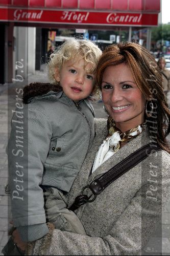 Rotterdam 16 oktober 2004
Premiere Film van ome Willem in Luxor theater.
Leontine Borsato met Senna