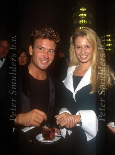 Leontine Borsato  toen nog Leontine Ruiters met haar toenmalige vriend Jorgos
1994