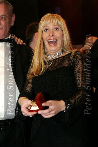 Amsterdam 21 oktober 2004
Uitreiking van de televizierring in HMH.
Mariska Bauer met schoonvader