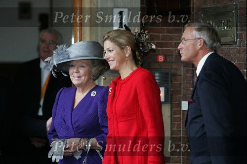 Den Haag 20 oktober 2004
Prinses Maxima bij Raad v State. 
Koningin Beatrix