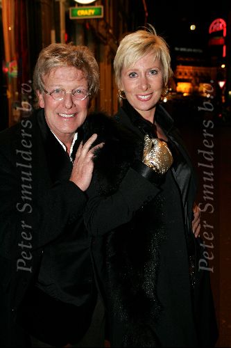 Amsterdam 27 oktober 2004
Presentatie boek van Leco v Zadelhoff.
Jan des Bouvrie en zijn vrouw Monique des Bouvries