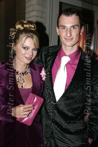 Amsterdam 26 oktober 2004
Premiere Gay in Pathe de Munt.
Joris v d Sande en Nienke Brinkhuis
