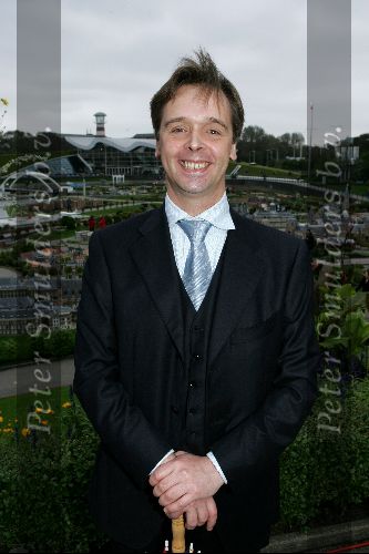 Den Haag 4 oktober 2004
Presentatie  van het plaatsen van het circustheater in Madurodam.  
Peter Lusse