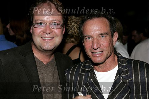 Amsterdam 3 oktober 2004
Presentatie sieradenlijn van Maik de Boer.
Rob Verlinden met vriend
