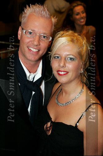 Amsterdam 18 oktober 2004
Uitreiking Beau Monde awards in Tuschinski.
Rudolf v Veen met vrouw