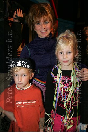 Rotterdam 16 oktober 2004
Premiere Film van ome Willem in Luxor theater.
Ryanne v d Akker met kinderen