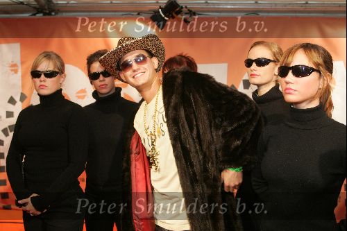 Amsterdam, 23 Oktober 2004
De eerste \