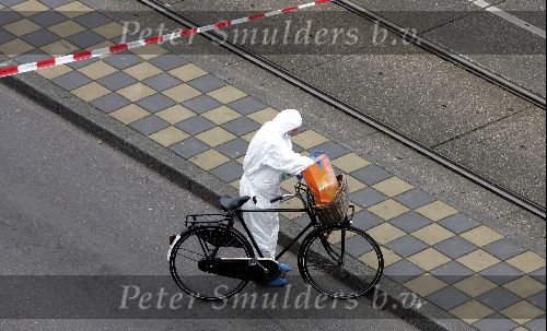 Amsterdam 2 november 2004
Theo v Gogh vermoord in Amsterdam. Sporenonderzoek door politie. Theo zijn fiets