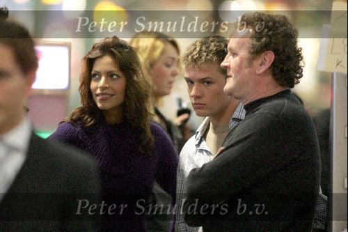 Schiphol 23 oktober 2004
Opnames film 5 fingers met Touriya en Ryan philippe op Schiphol.
Peter Smulders bv