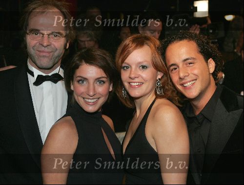 Amsterdam 21 oktober 2004
Uitreiking van de televizierring in HMH.
acteurs Zoop. vlnr Vivienne v d Assem Juliette v Ardenne en Jon Karthaus