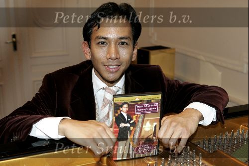 Zeist 26 oktober 2004
Presentatie dvd Wibi Soerjadi in zijn huis.
Wibi