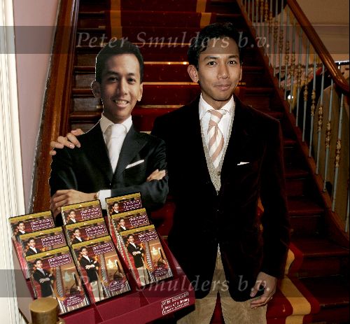 Zeist 26 oktober 2004
Presentatie dvd Wibi Soerjadi in zijn huis.
Wibi