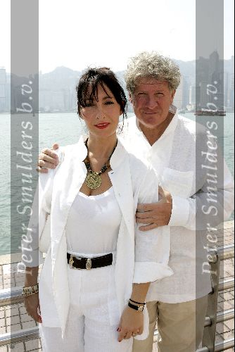 Hong Kong 8 oktober 2004
Princess Model of the world verkiezing.
Willibrord Frequin met vriendin