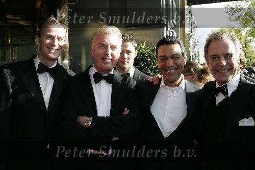 Amsterdam 2 oktober 2005
Premiere Beauty and the beast in Carre.
Andre v Duin met vriend en Jos Brink met Frank Sanders