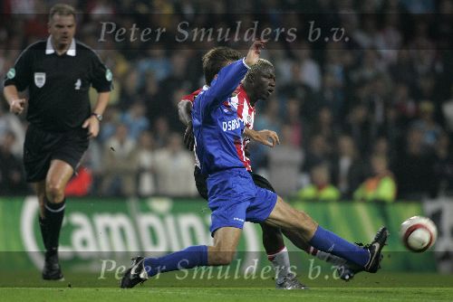 Eindhoven, 15 Oktober 2005
Kompetiewedstrijd Seizoen 2005/2006
PSV-AZ, eindstand 3-0
Arouna Kone in duel met Barry Opdam